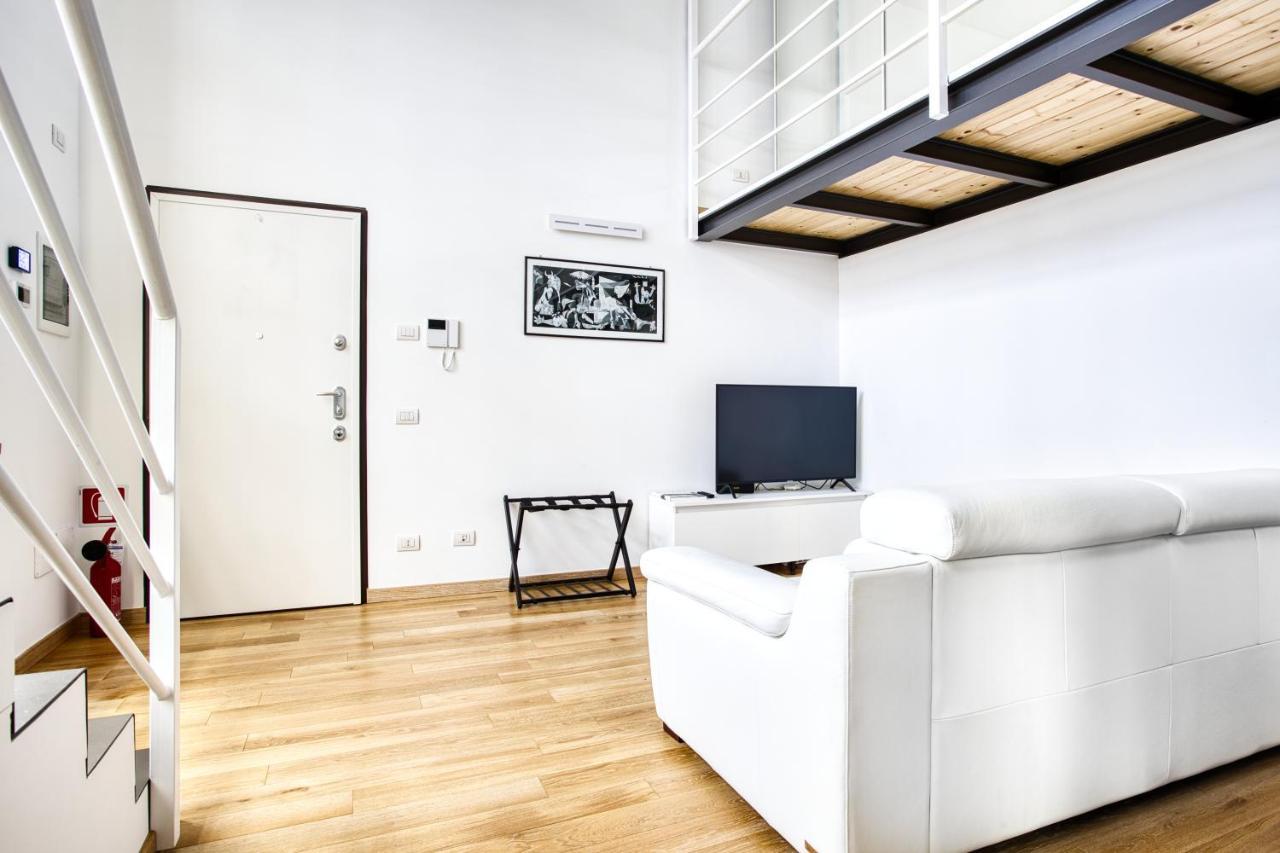Joivy Charismatic 1-Bed Flat With Parking Apartamento Milão Exterior foto